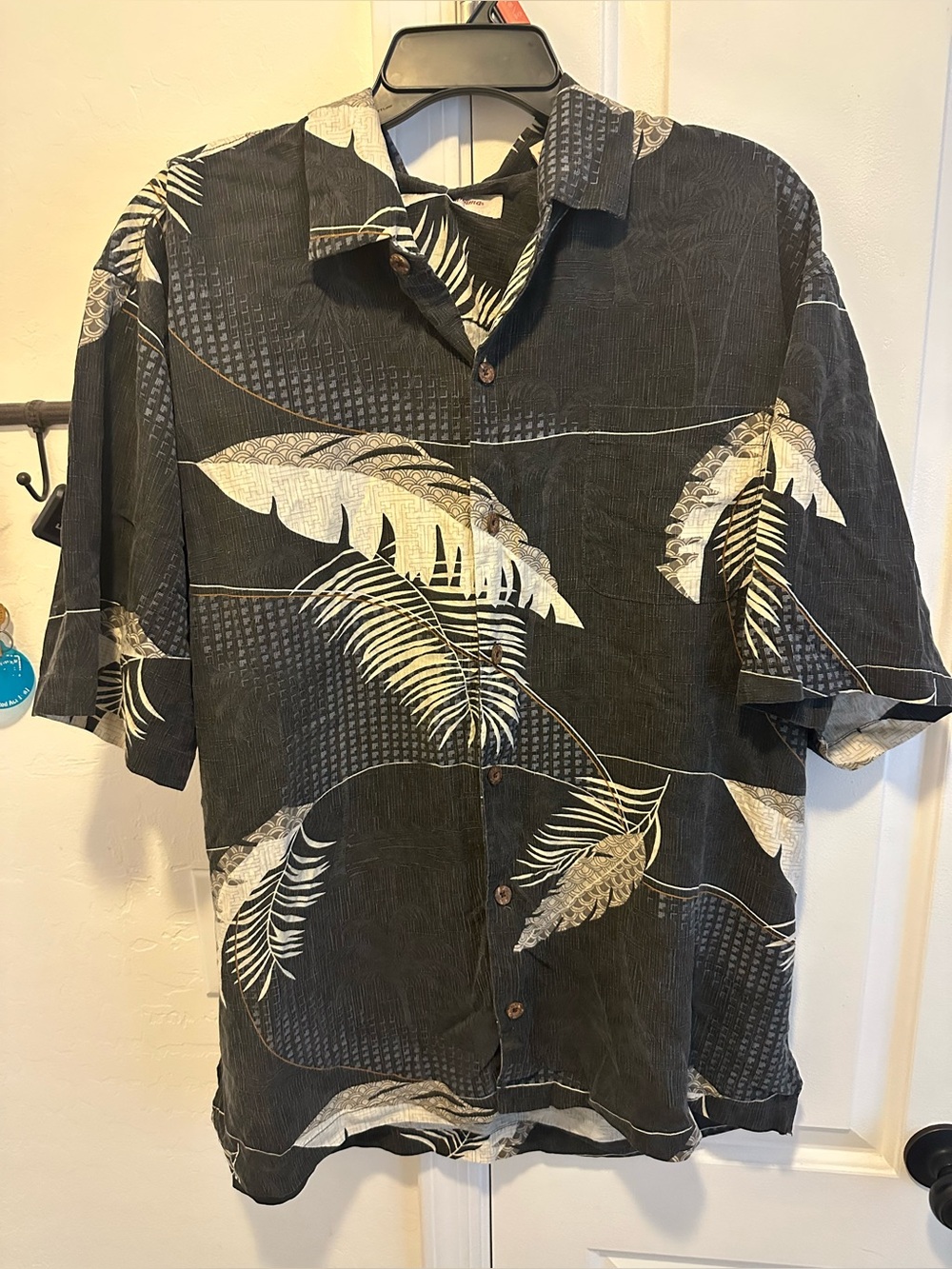 Tommy Bahama men’s button down tropical palm leaf printed shirt size XL